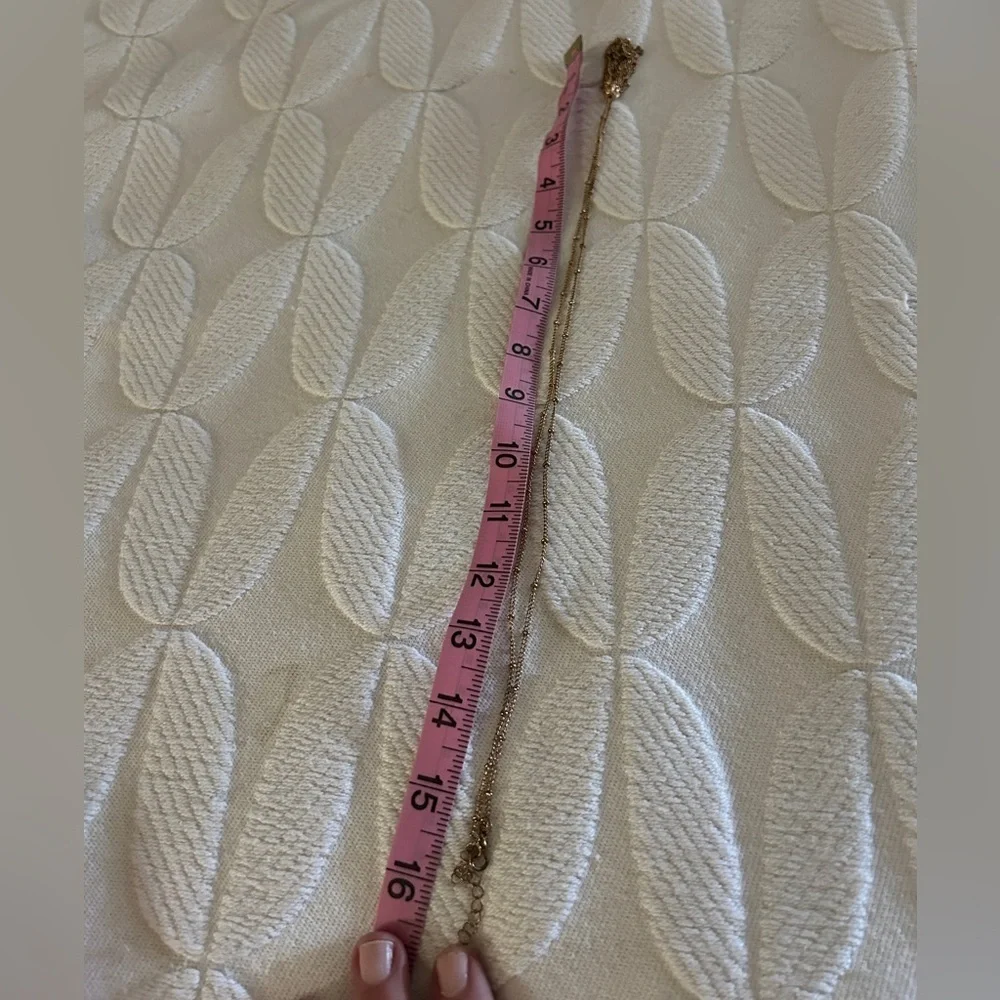 Vintage Gold Tone Tassel Necklace on a beautiful long chain. Statement piece! - Picture 5 of 6